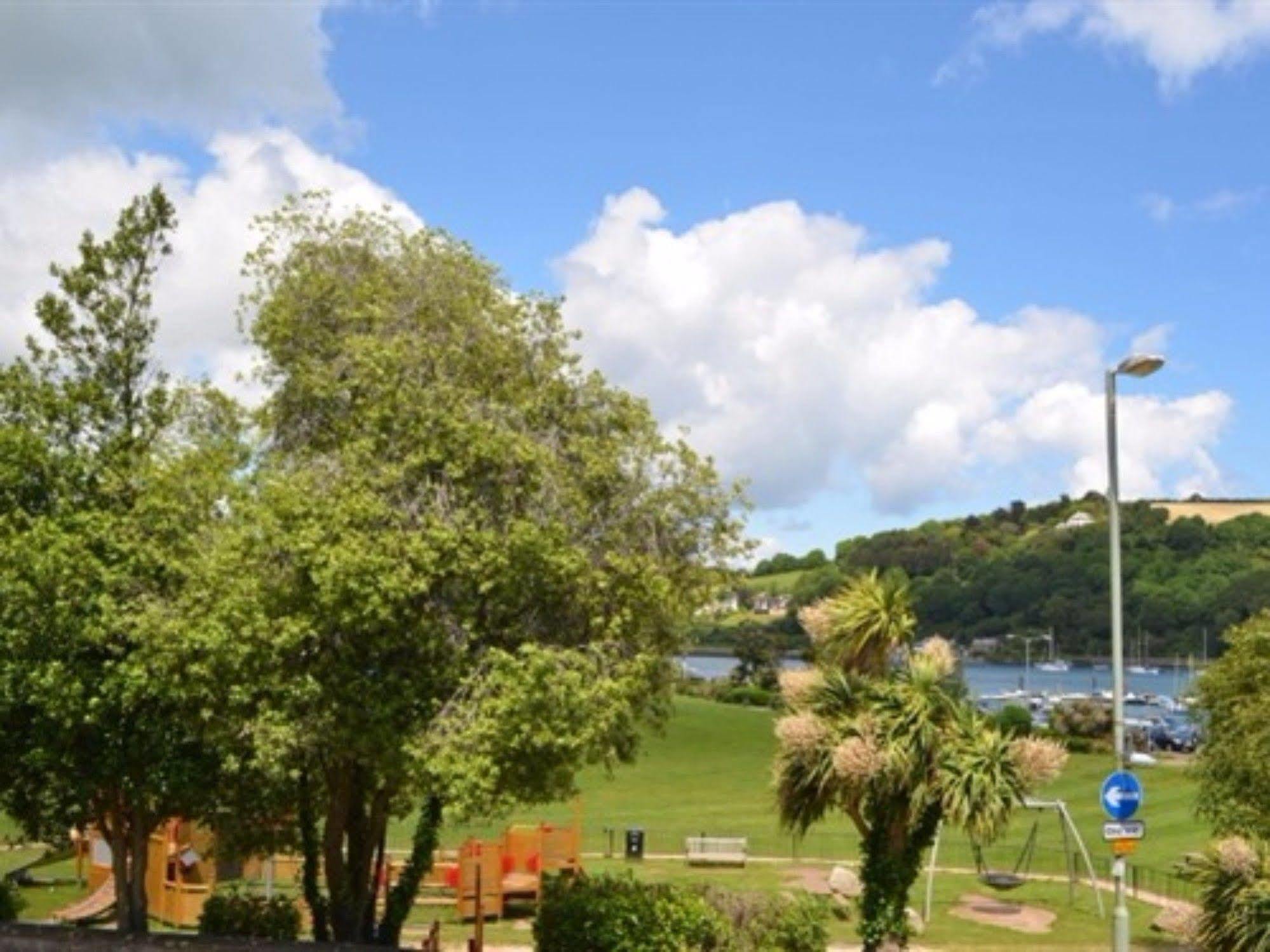 The Ship In Dock Inn Dartmouth Exterior foto
